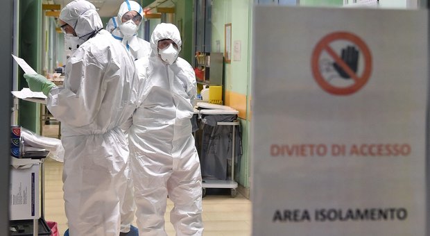 Coronavirus, troppi medici in quarantena: piano a difesa degli ospedali
