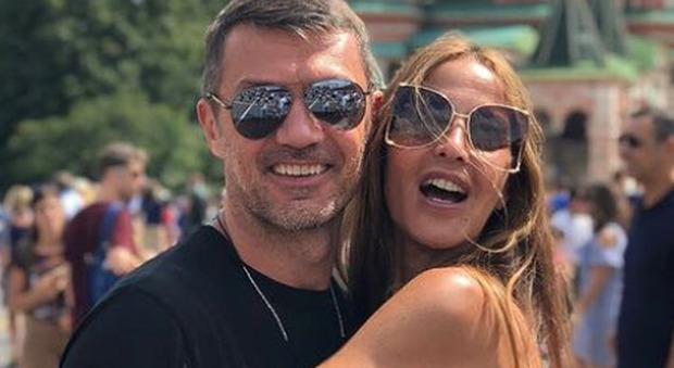 Paolo Maldini, l'ex calciatore festeggia 27 anni di matrimonio con Adriana: il dolce messaggio social: «Te amo»