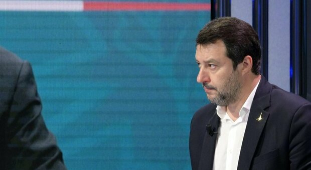 Salvini annuncia un referendum sulla Giustizia: «Raccolta firme insieme ai Radicali»