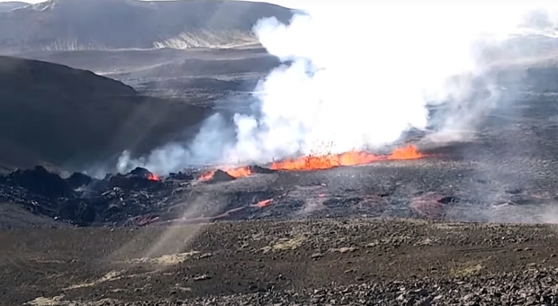 Islanda, l'eruzione del vulcano Fagradalsfjall