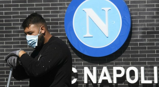 Juventus-Napoli, 3-0 a tavolino e un punto di penalizzazione per gli azzurri