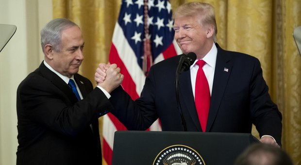 Trump, piano di pace in Medio Oriente: «Due Stati. Israele congeli gli insediamenti, palestinesi rinuncino al terrorismo» No di Abu Mazen