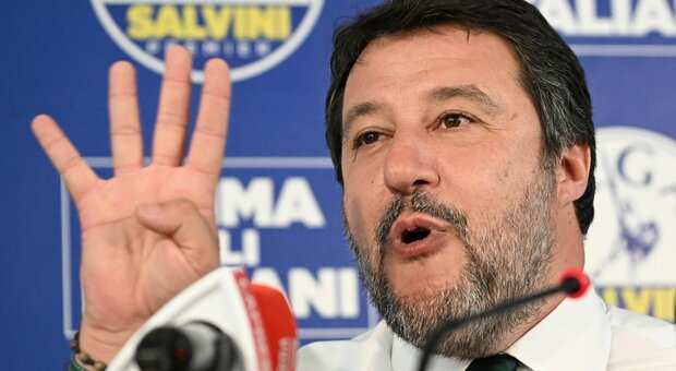 Governo, Matteo Salvini cosa farà? La strategia dopo l'invito di Meloni a staccare la spina