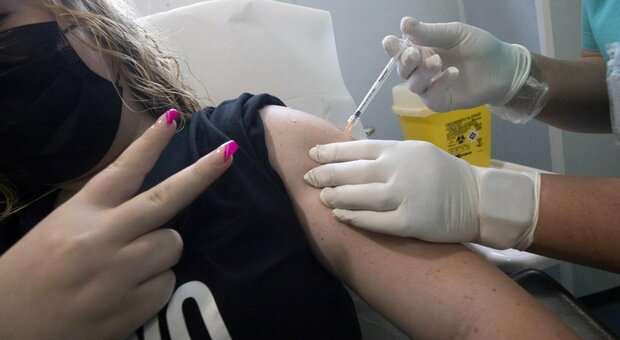 Vaccinazioni anti Covid: nuovo open day vaccinale per la fascia 12-17 anni
