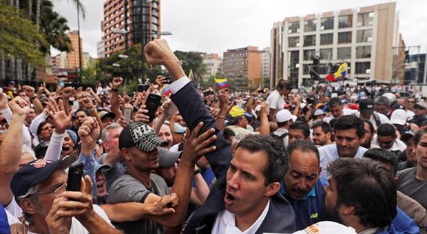 Venezuela, Procuratore generale contro Guaidò: non lasci il Paese, beni sequestrati