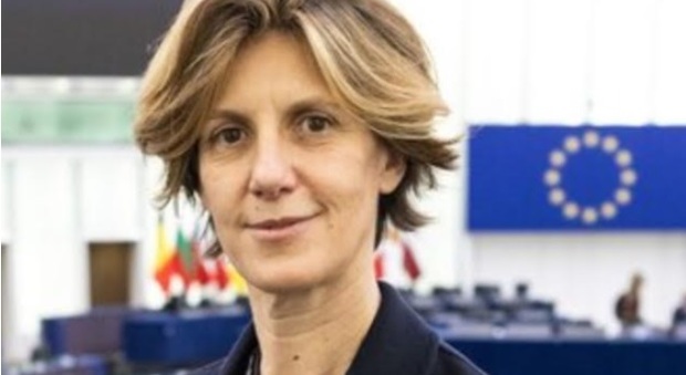 Parlamento Ue, Laureti subentra a Sassoli: «Una rosa bianca per l'Europa Patria dei diritti e del dialogo»