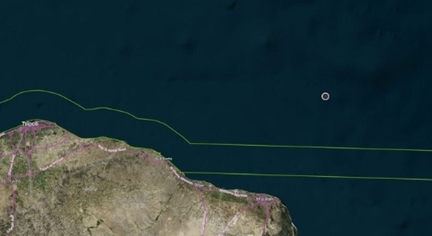 Migranti, naufragio al largo della Libia, si teme nuova strage: 50 sul barcone