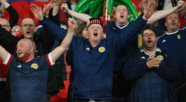 Europei, 1.300 tifosi scozzesi positivi dopo il match a Londra contro l'Inghilterra