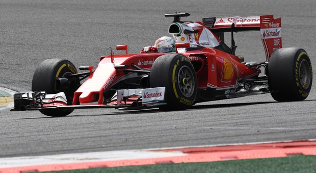 Gp Belgio, Vettel deluso: «Non mi sarei mai voluto scontrare con Kimi»