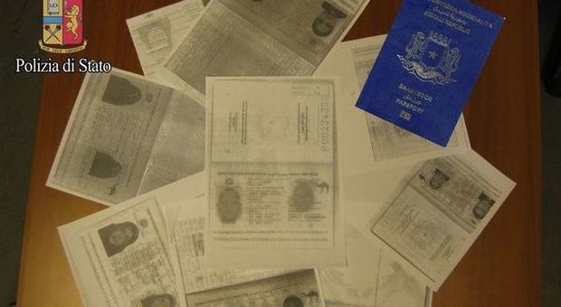 Gorizia, 211 somali e bengalesi denunciati per documenti falsi e assegni Inps non dovuti