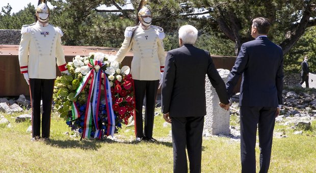 Tragedia delle foibe, incontro storico tra Mattarella e Pahor a Basovizza