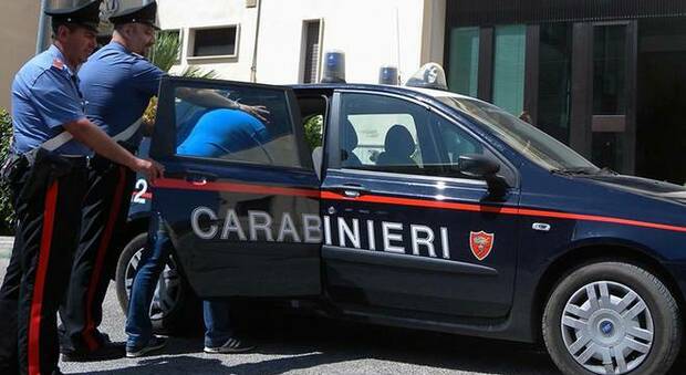 Denuncia il marito violento dopo anni di maltrattamenti: arrestato dai carabinieri