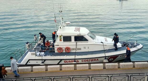 Rocciatori bloccati alla "Grotta del turco", salvati dalla Guardia costiera