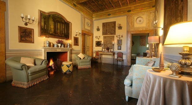 Residenze d'epoca: da Stendhal a Fellini, così a Bolsena rivive il palazzo dei vip