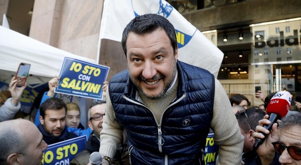 Salvini: via dalla Ue. Poi frena E su Roma: «Pronti 10 nomi»
