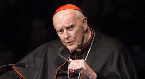 Pedofilia, cardinale di Washington McCarrick ridotto allo stato laicale dal Papa: «Abusò di seminaristi»