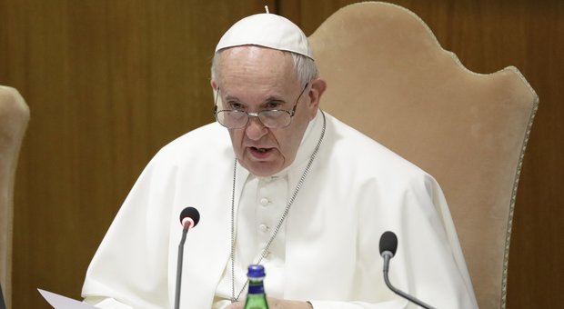 Il Papa alla Cei: boicottate la riforma sul matrimonio. Poi apre a un Sinodo sull'Italia