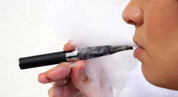 Covid 19, il vapore delle sigarette elettroniche non trasmette il virus