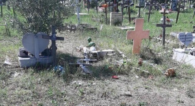Roma, a Prima Porta la truffa delle false cremazioni: i cadaveri fatti a pezzi
