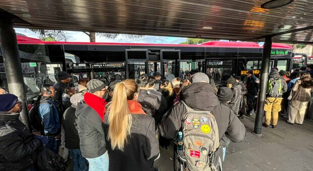 Metro A chiusa, interrotta la tratta Termini-Ottaviano: ancora caos nella Capitale