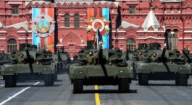 Russia, la guerra all'Ucraina costa 900 milioni di dollari al giorno: Putin quanto può reggere?