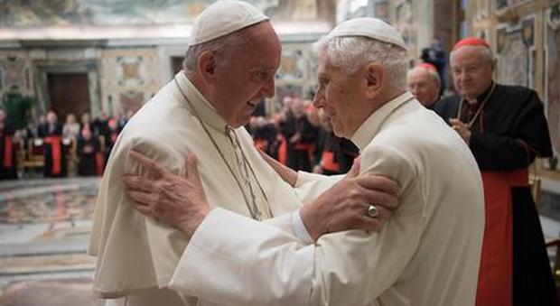 Chiesa e pedofilia, la denuncia di Ratzinger che spiazza il Vaticano