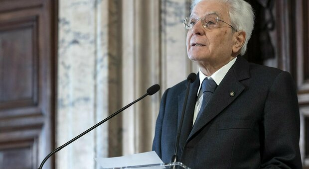 Giorno della Memoria, il discorso (severo) di Mattarella: «La Costituzione dice "mai più Italia razzista"»
