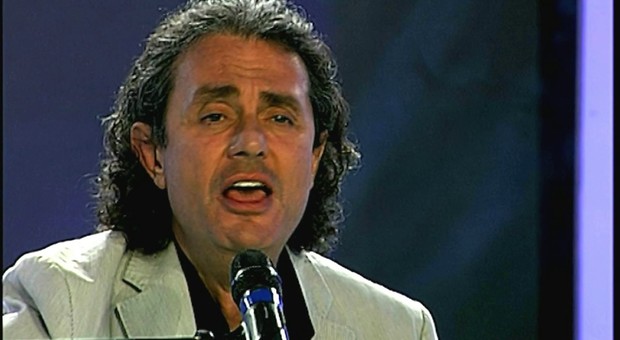 Napoli, morto Maurizio Nazzaro: da Sanremo a cantaNapoli, aveva 60 anni