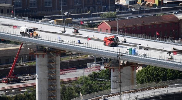 Ponte Genova, De Micheli: «Sarà gestito da Autostrade. Ma resta ipotesi revoca»