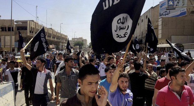 Estradato terrorista dell'Isis arrestato a Roma: sconterà l'ergastolo in Algeria