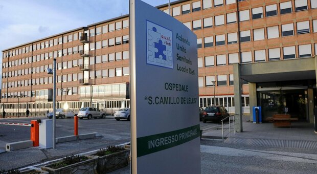 Covid, focolaio in ospedale: sette pazienti contagiati