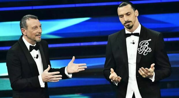 Sanremo 2021, Ibrahimovic sul palco dell'Ariston: «Normalmente mi sento grande, ma qui sono piccolo»