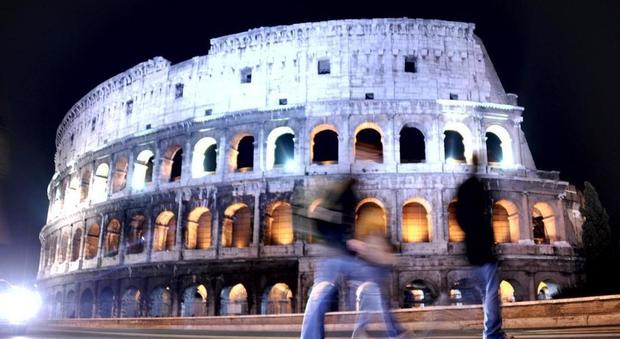 Roma, al via l'“Ottobrata solidale” delle Acli: al Colosseo tra foto, Storia e archeologia