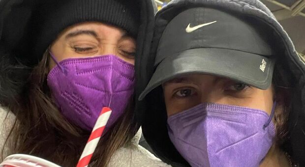 Sangiovanni e Giulia Stabile di nuovo insieme in incognito all'Olimpico. «Prima volta allo stadio»