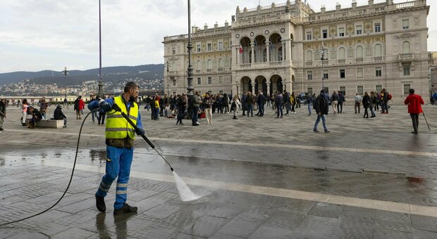Trieste, troppi contagi Covid: stop alle manifestazioni. «Dati come nell'autunno 2020»