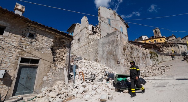 Terremoto, la terra trema ancora: nuova scossa di magnitudo 4.5 a Norcia e Macerata
