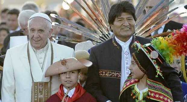 Papa Francesco in Bolivia: «Il benessere materiale è nulla senza Dio»