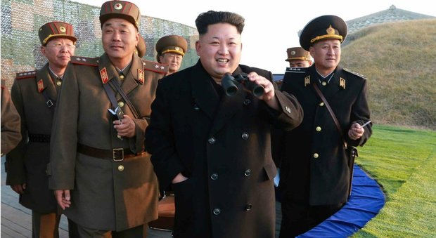 Corea del Nord, Kim Jong-un minaccia: pronti a usare il nucleare