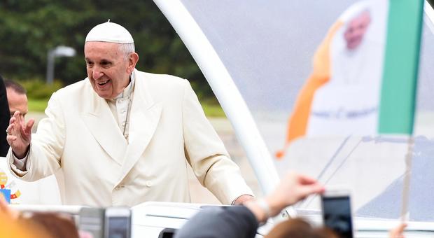 Ex nunzio Usa denuncia la lobby gay, tutti sapevano di McCarrick anche Bergoglio