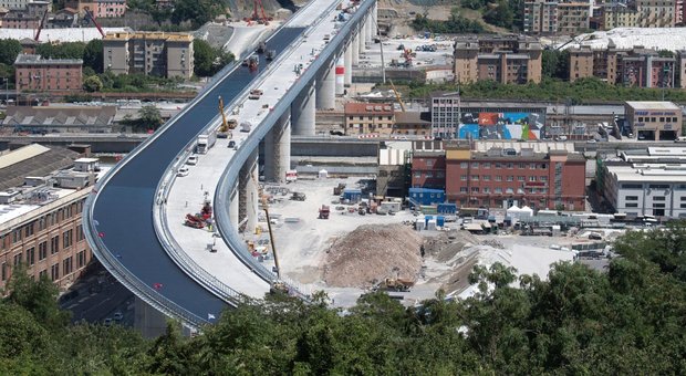 Genova, curva pericolosa sul Morandi: limite di 70 sul nuovo ponte