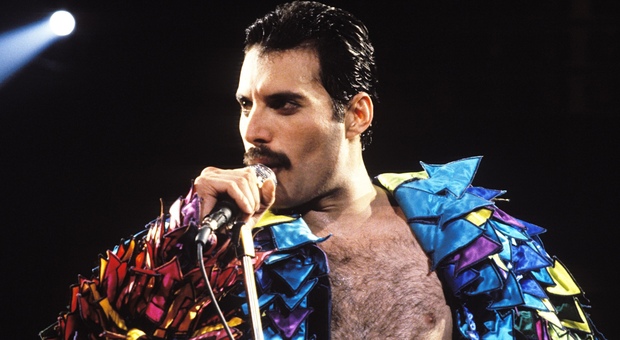 Freddie Mercury oggi avrebbe compiuto 74 anni: i record della più bella voce di sempre del rock