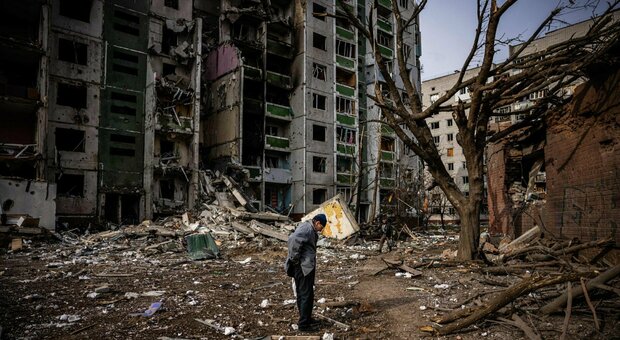 Ucraina-Russia, il reportage da Kharkiv: «Per giorni senza cibo nella città fantasma, un bombardamento senza tregua»
