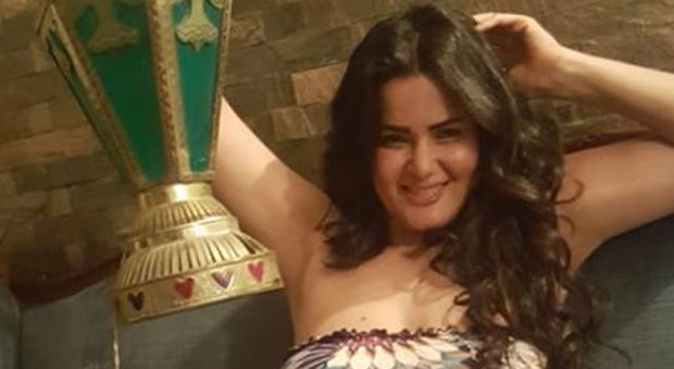 Egitto, il tribunale condanna a tre anni di carcere la danzatrice del ventre: «È immorale»