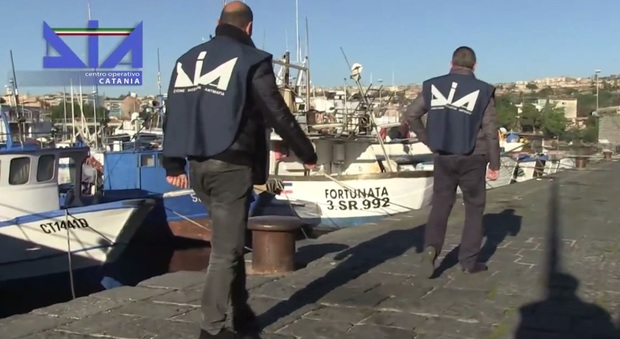 Il motopeschereccio "Fortunata", tra i beni oggetto di sequestro ai fratelli Morabito da parte della Dia di Catania