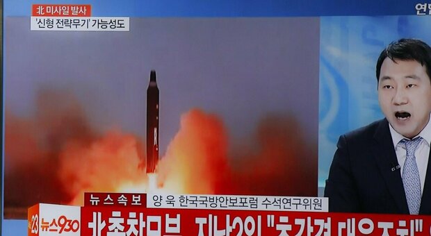 Corea del Nord lancia tre missili balistici verso il mar del Giappone. Seul: «Sedicesimo test nel 2022»