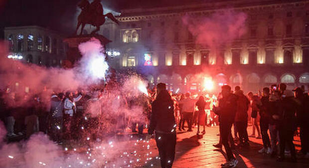 Milano, aggredita in piazza Duomo la notte di Capodanno: indagini su altri 5 casi