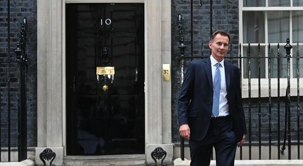 Regno Unito, nuovo Cancelliere Hunt ridimensiona sussidi e vantaggi fiscali