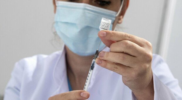 Vaccino, donna muore dopo Pfizer in Nuova Zelanda: «Aveva altri problemi medici»