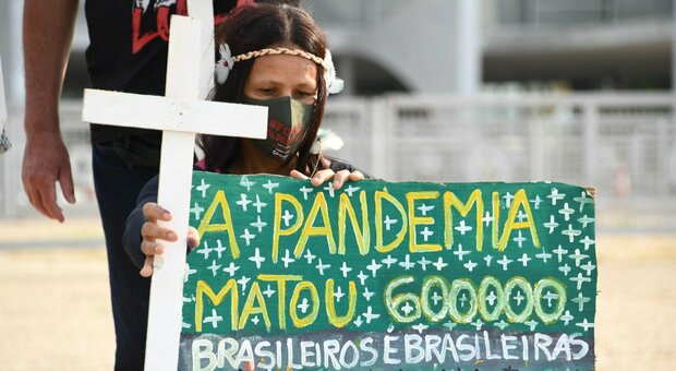 Covid Brasile, superati i 600.000 morti in un anno e mezzo di pandemia