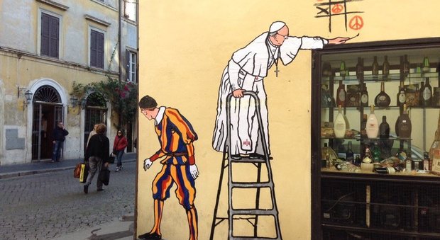 Papa Francesco gioca al "tris della pace", spunta un nuovo murales a Borgo Pio. E lo cancellano subito